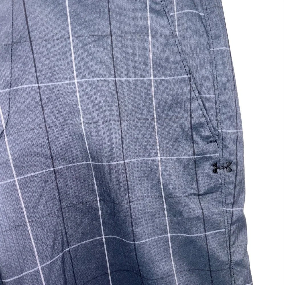 Under Armour Golf Shorts Heat Gear Gray Plaid Men’s Size 32 with 11” Inseam - Picture 3 of 16